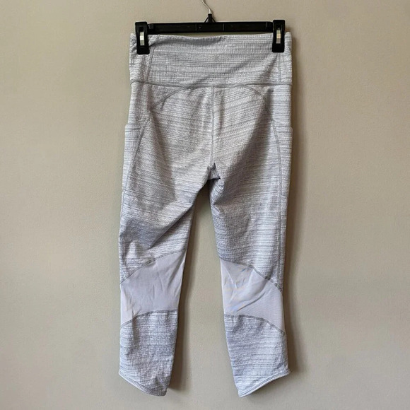 Athleta Women's Small High Rise Jacquard Mesh Chat to Town Capri Crop Leggings - Picture 11 of 16